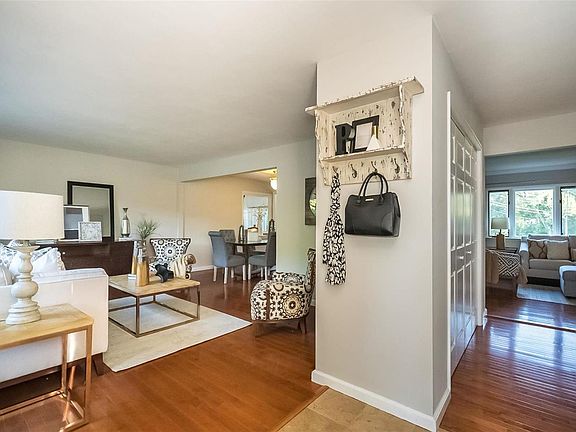5th image of 12762 Le Havre Dr