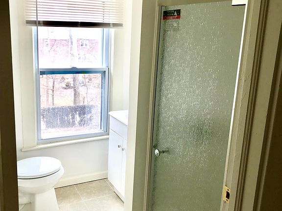 5th image of 2261 Grandview Ave #2