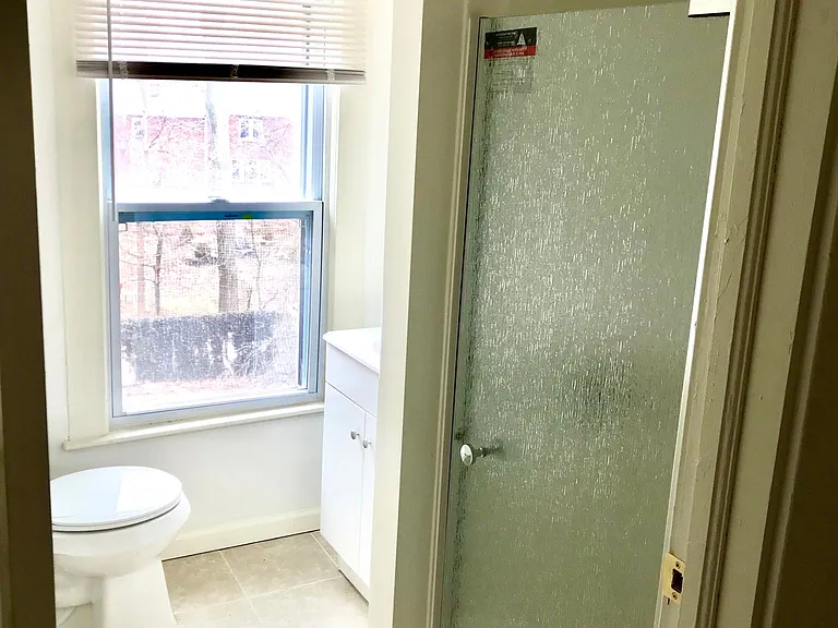 2261 Grandview Ave #2 — Photo 5