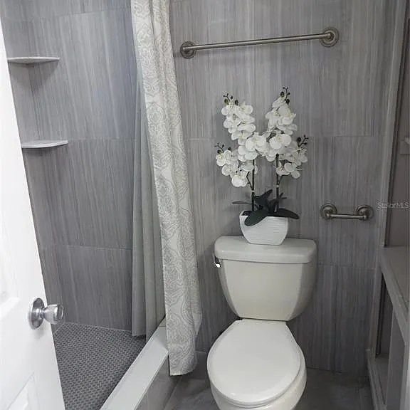 123 Blue Point Way #100 — Photo 17