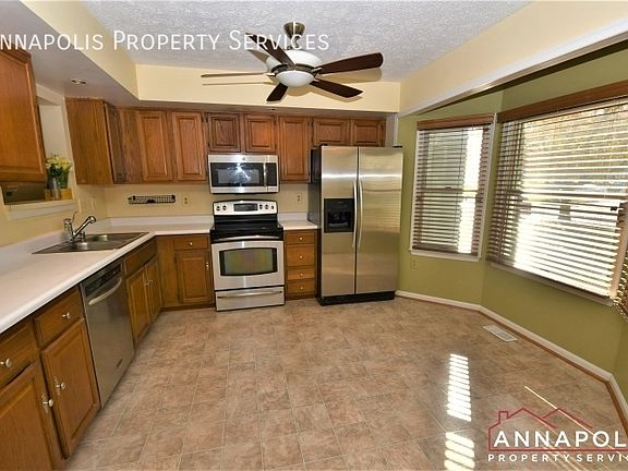 3rd image of 1615 Elkwood Ct
