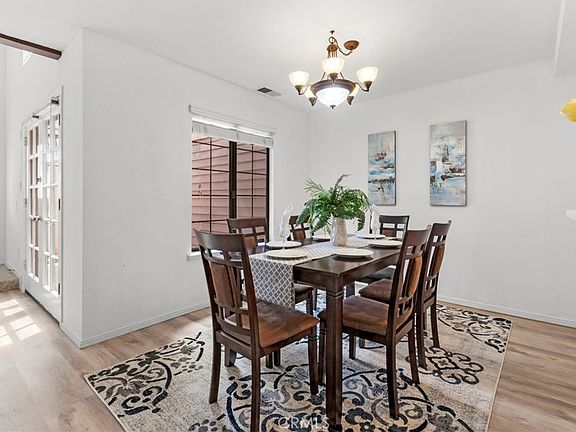 3rd image of 232 S Elm St