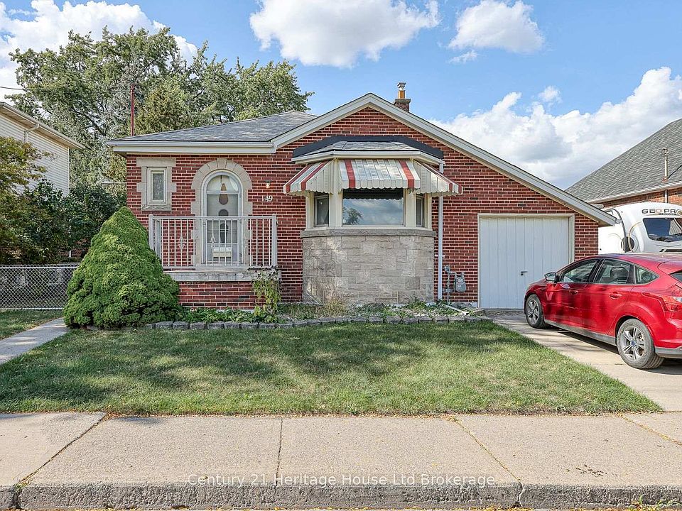 1st image of 149 Strathearne Ave