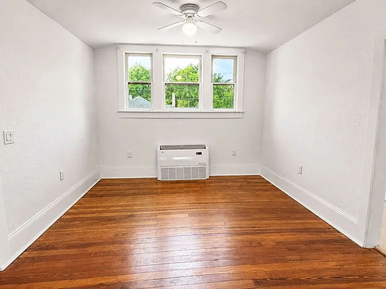 128 Orange Ave — Photo 5