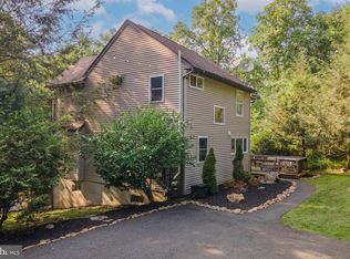 41 Gressley Rd, Fleetwood, PA 19522