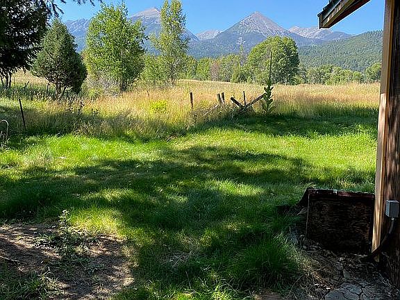 4th image of 460 Scenic Ln