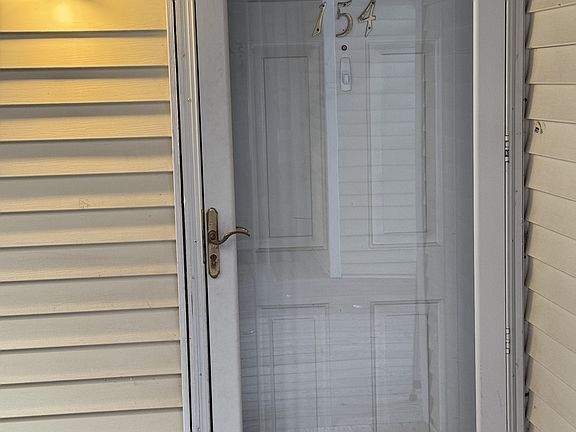 3rd image of 154 N Timber Dr