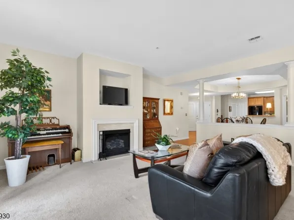 7101 Ravenscroft Rd, Clifton City, NJ 07013