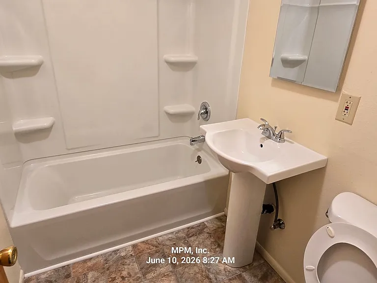 345 Vine St — Photo 7