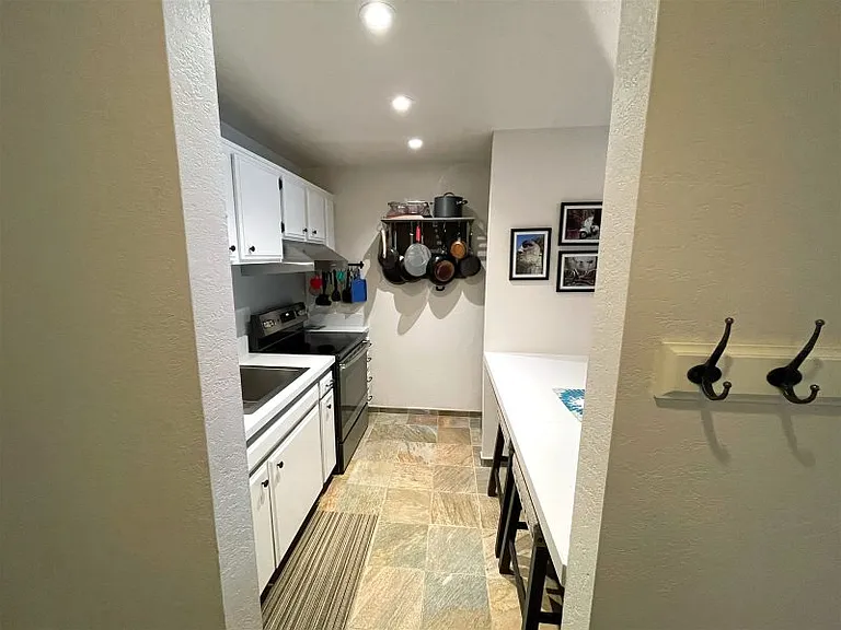 2289 Sierra Nevada Rd — Photo 5