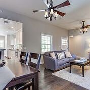 5th image of 469 E Calaveras St