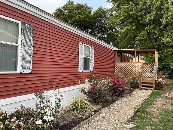 2nd image of 36 Sara Dr