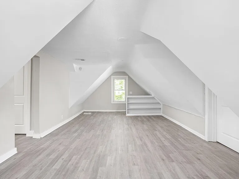 2919 Winthrop Ave — Photo 8