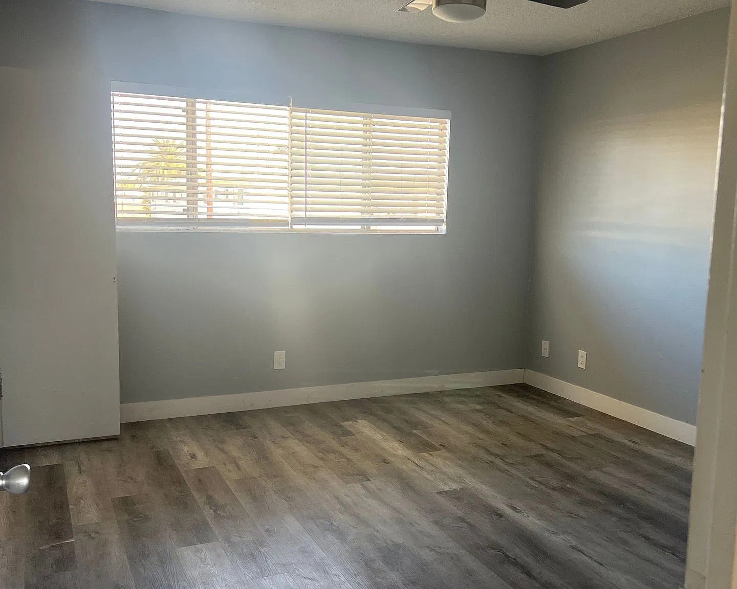 Beautiful 2 bedroom 1 1/2 bath town home located in Bellflower! — Photo 4