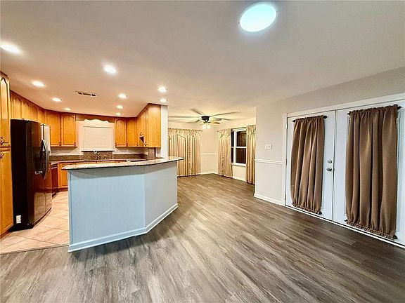 5th image of 4020 Hugo Dr