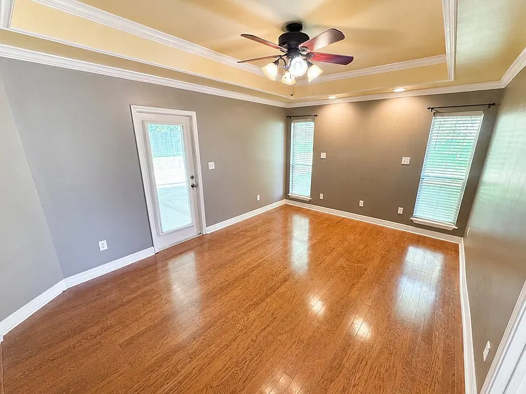 4806 Putters Ln — Photo 4