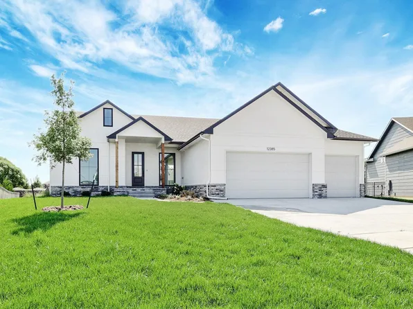 12385 E Woodspring Ct, Wichita, KS 67226