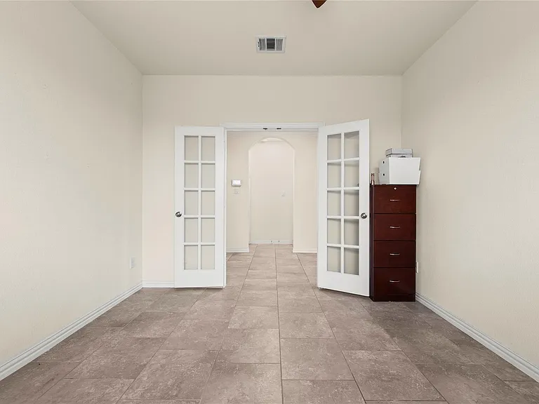 3665 Bainbridge St — Photo 24