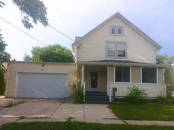 233 South Water STREET EAST East, Fort Atkinson, WI 53538