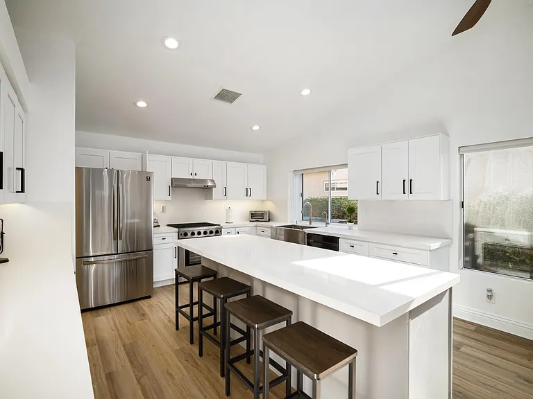 78615 Sanita Dr — Photo 8