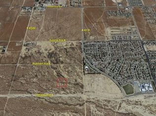 42 Saint West N O Holiday Ave, Rosamond, CA
