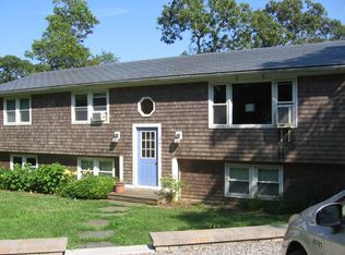 26 Waverly St, Tisbury, MA 02568