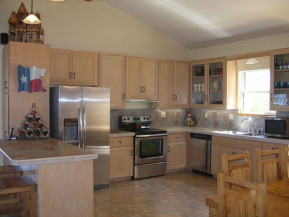 2nd image of 709 Royal Oaks Loop