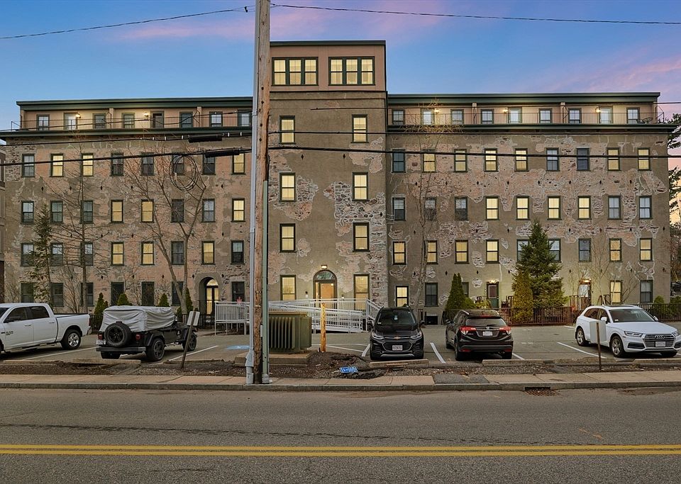 1st image of 426 Mount Hope St Unit 211