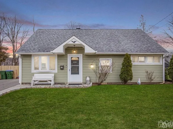 44 Ashley Rd, Edison, NJ 08817