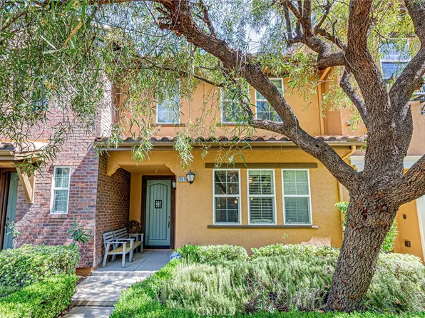 28519 Herrera St, Valencia, CA 91354