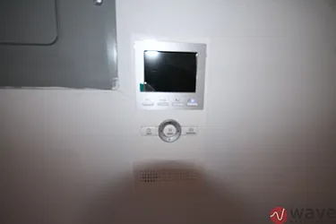 Rented by Wave Real Estate Group