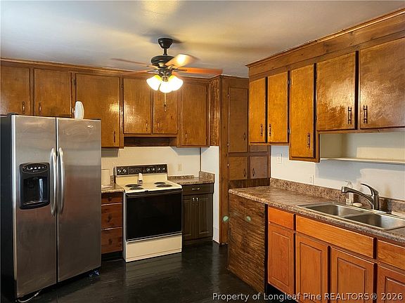 3rd image of 521 E 5th Ave