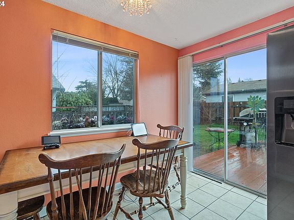 4th image of 2780 SE 44th Ct