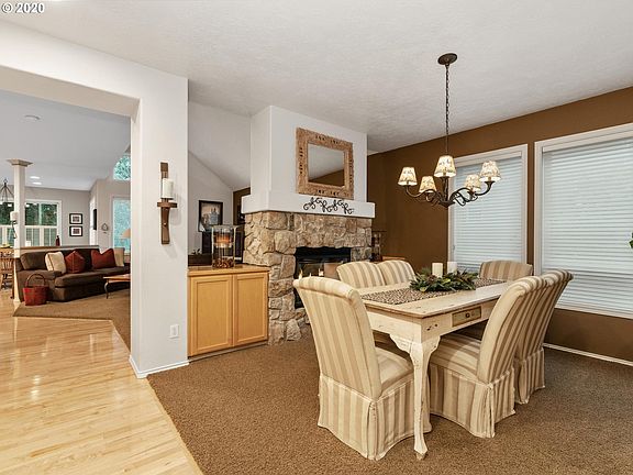 5th image of 15182 SW Sapphire Dr