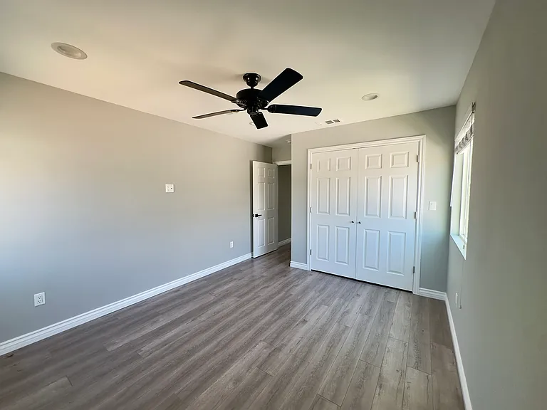 7542 Denny Ave — Photo 19