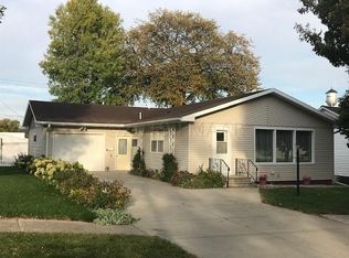 114 1st Ave SE, Lidgerwood, ND 58053