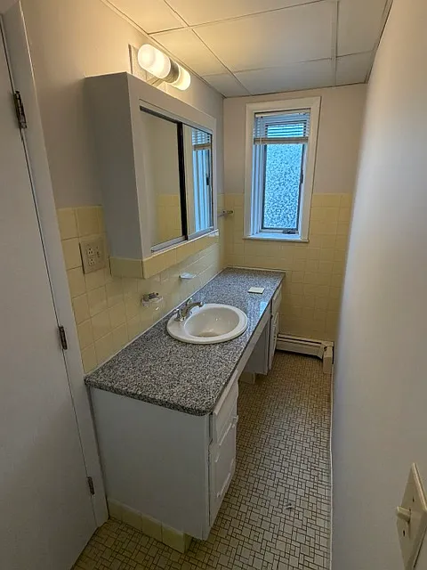 1 bed, 750 sqft, $1,800 — Photo 4