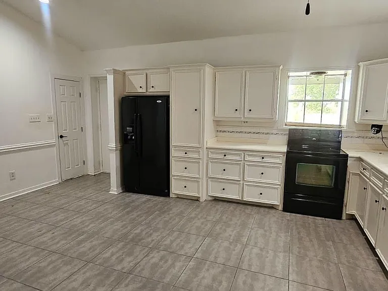 28615 Clay Rd — Photo 1
