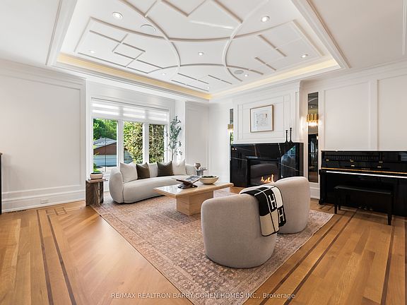 3rd image of 148 Munro Blvd