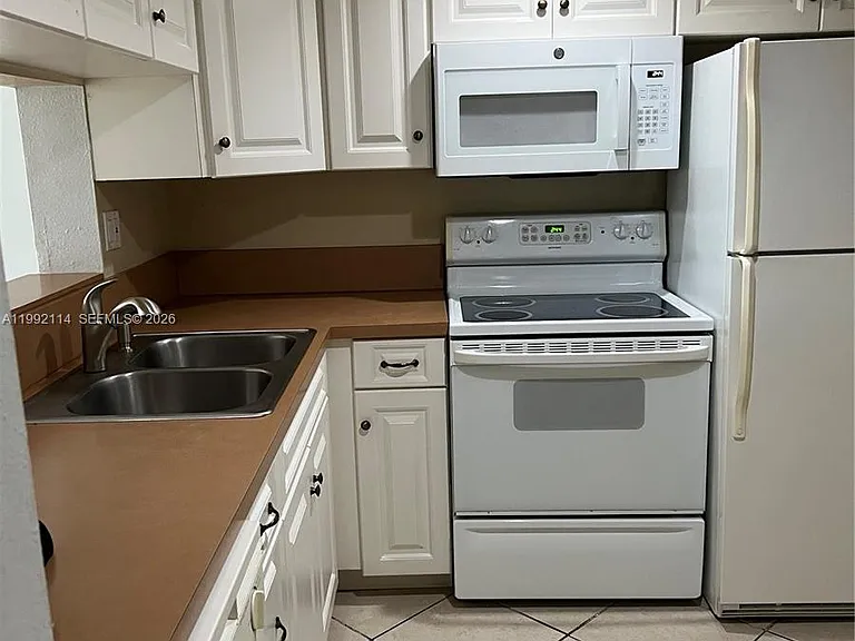10845 SW 112th Ave #107 — Photo 5