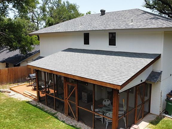 3rd image of 6802 Shadywood Dr