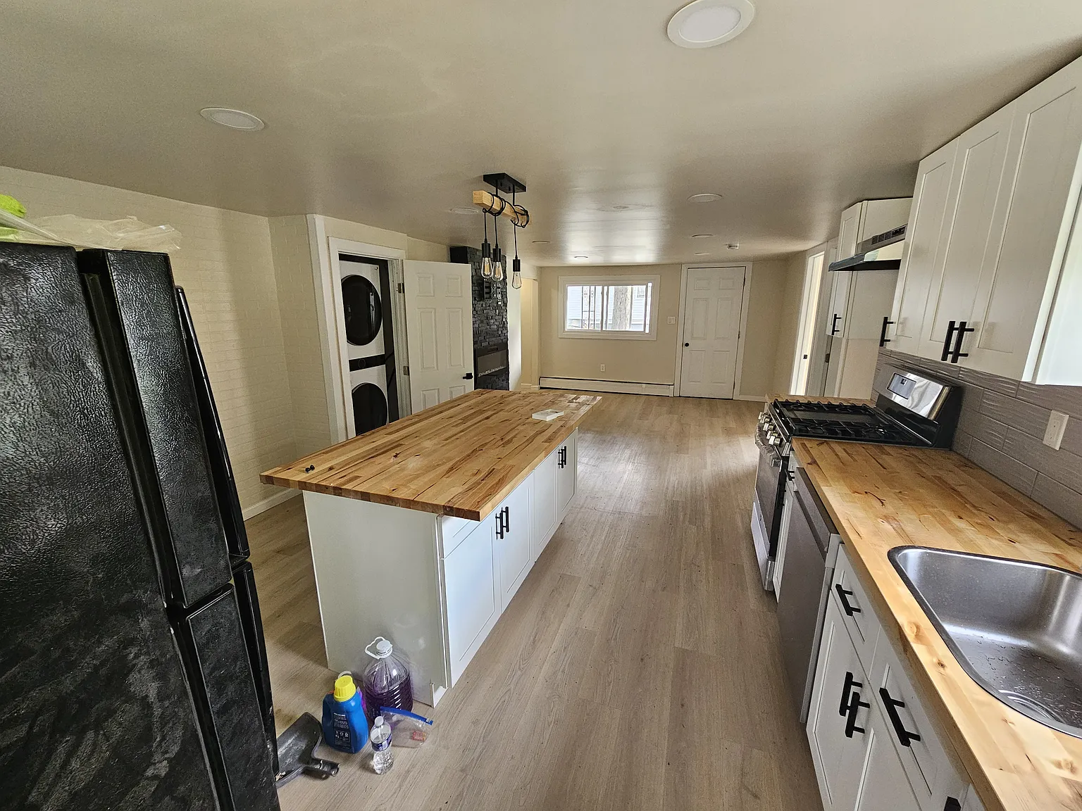 4 bed, 1120 sqft, $2,000 — Photo 3