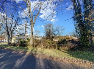 2004 Brancaster Rd, Toledo, OH 43615