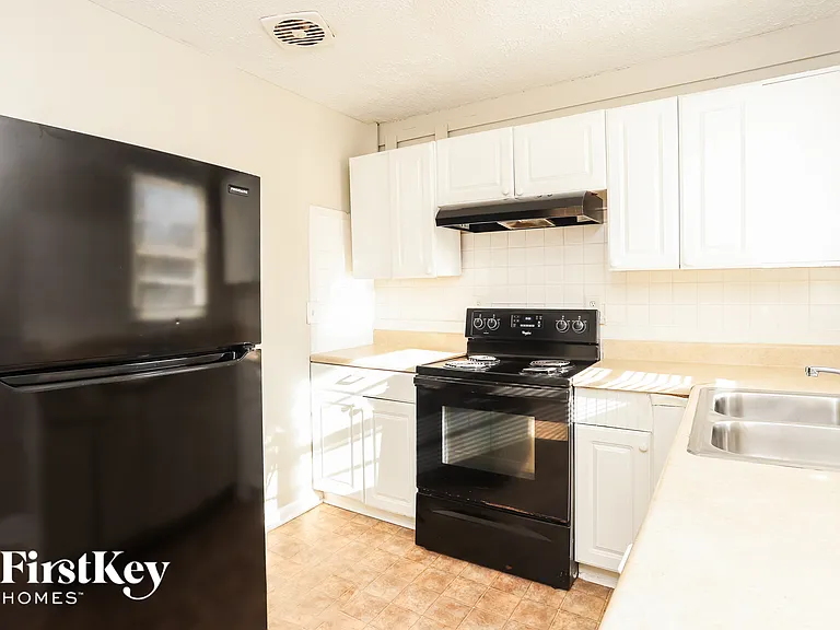 297 Reed St — Photo 8