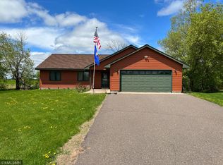 521 Main St W, Hinckley, MN 55037