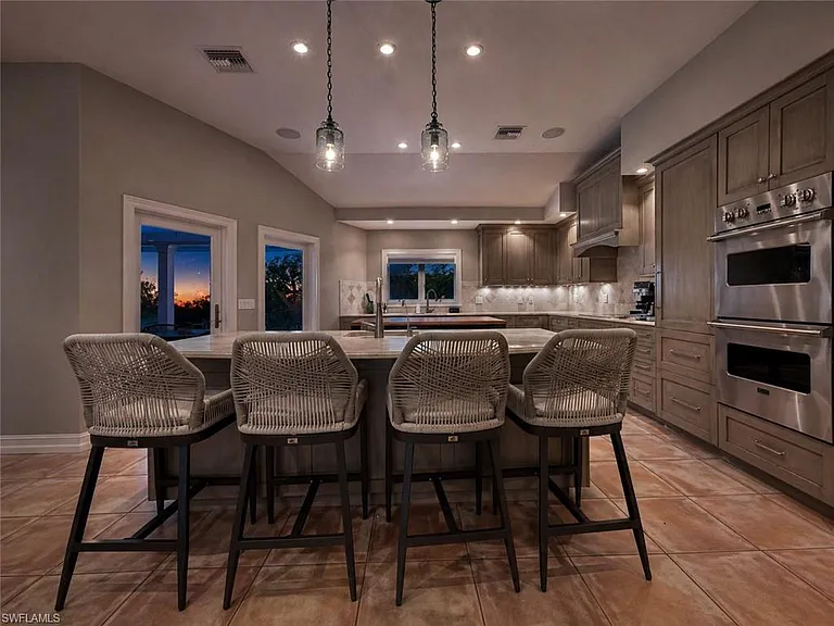 4083 Belair Ln — Photo 10
