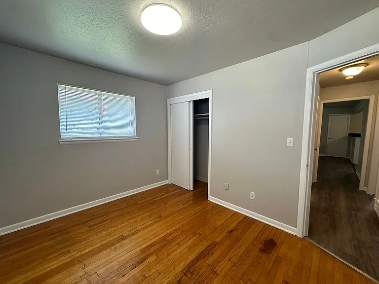 407 W Fairchild Dr — Photo 21