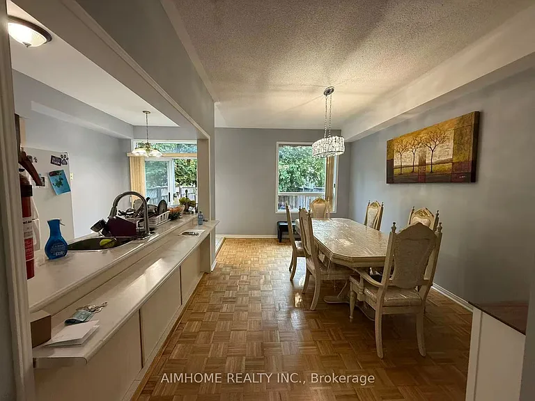 20 Craddock St — Photo 4