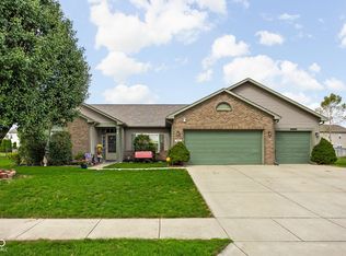 3042 Sleeping Ridge Way, Indianapolis, IN 46217