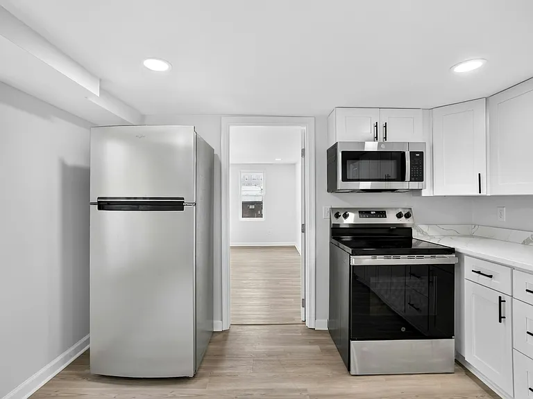 428 S Governors Ave #B — Photo 16